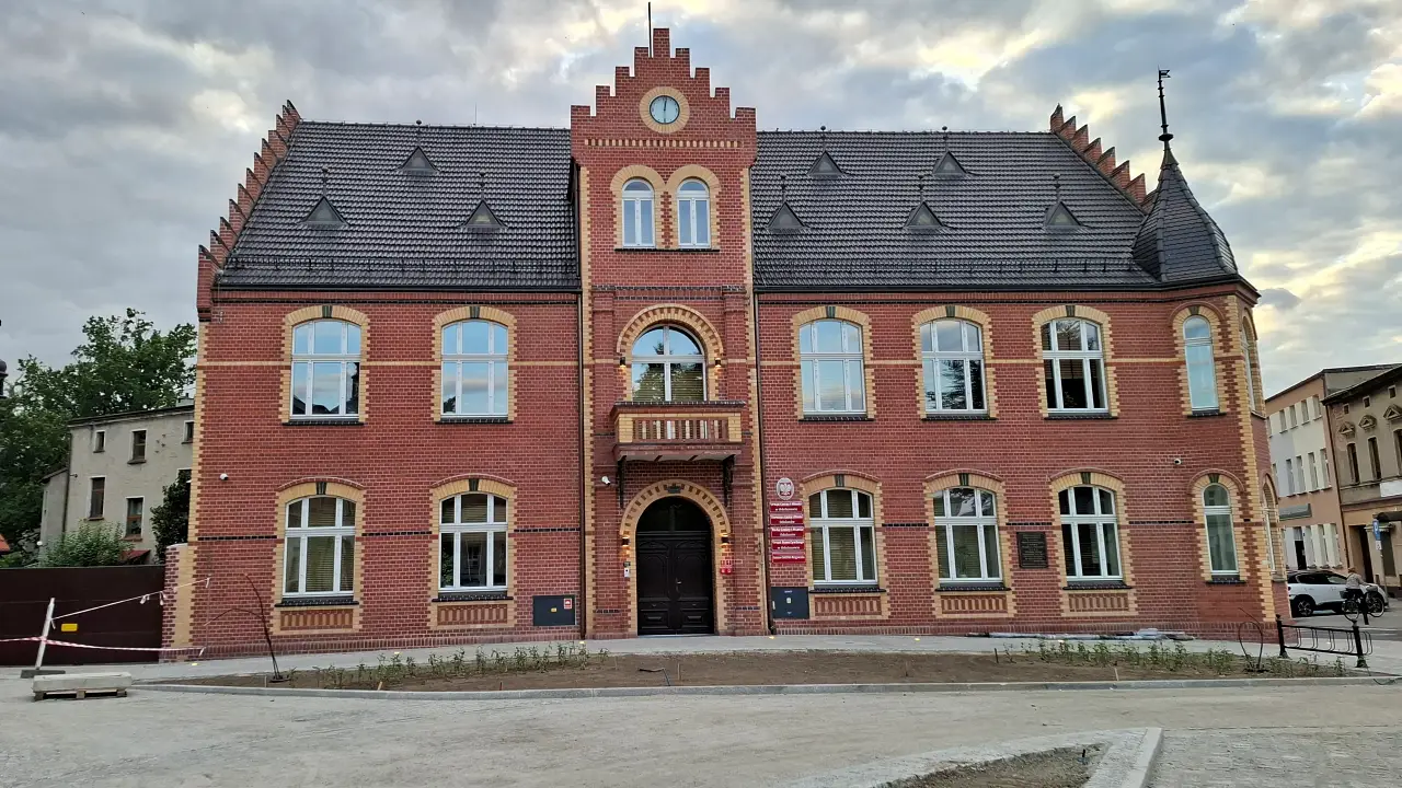 Urząd Gminy i Miasta w Odolanowie w trakcie rewitalizacji rynku